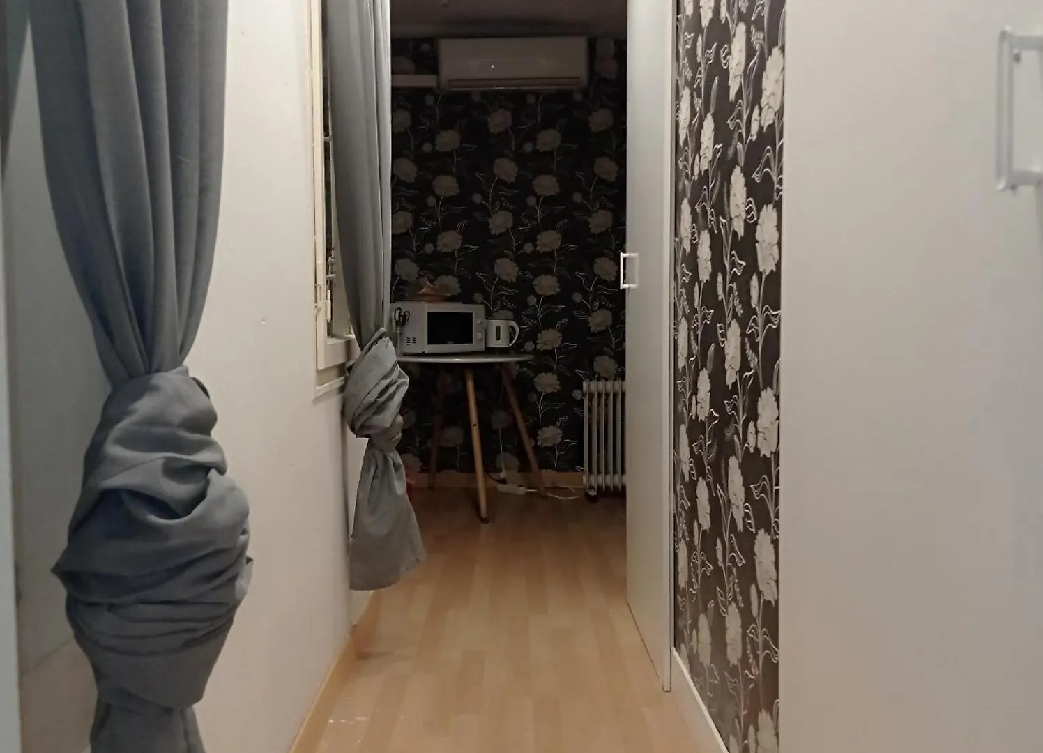 Single Room For One Person Only Central Location Barcelona Spanien